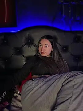 sophie_ls (F teen) - Spank ass or tits 🫶🏼