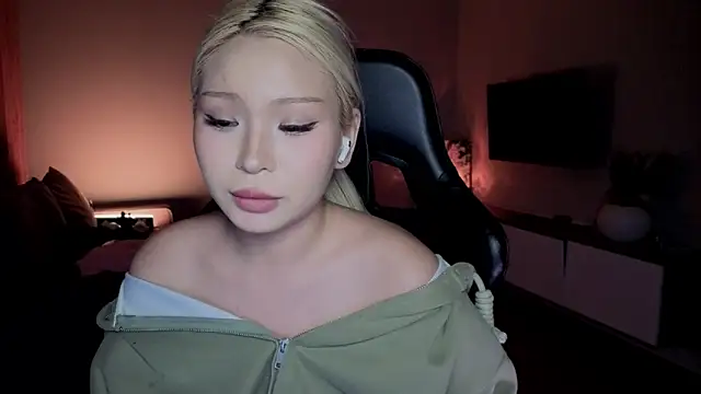 RileyMee live sex cam