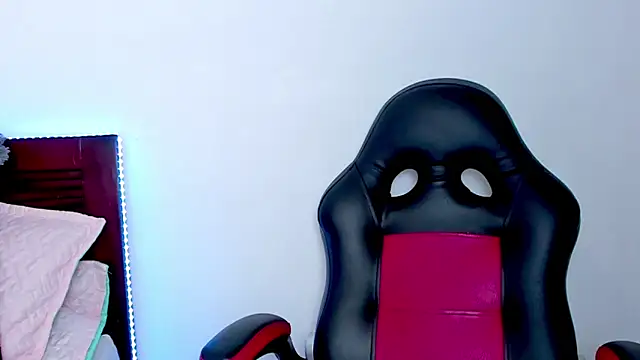 vanessa_saquirt (F young) - squirt in your face