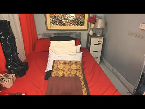 RavennaMiller live sex cam