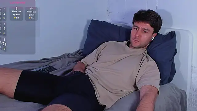 HonestAndrew live sex cam