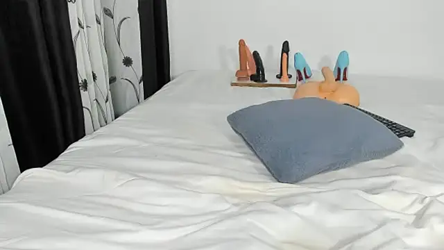 CREAMY_BUBBLEGUM webcam