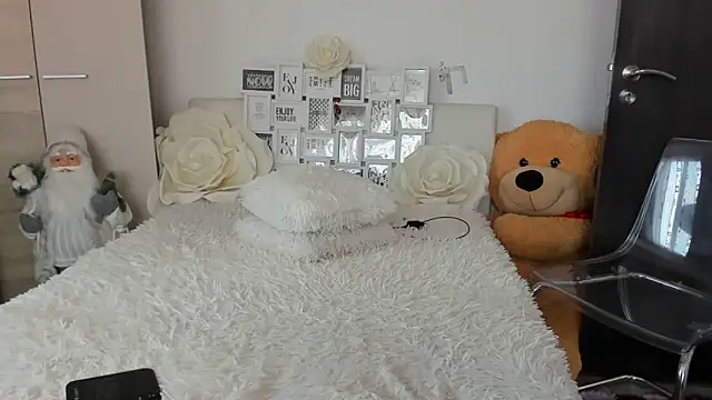 sweetemy4u (F milf) - make this pussy happy whit a big squirt