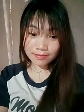 lylaanhmin - Lylaanhmin's free webcam - UK Sex Cams