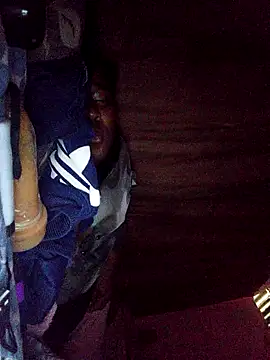 Hellentrans24's room