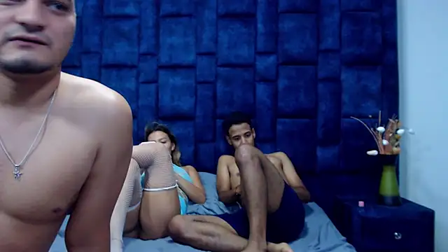 groupnolimits - GroupNoLimits's free webcam - UK Sex Cams