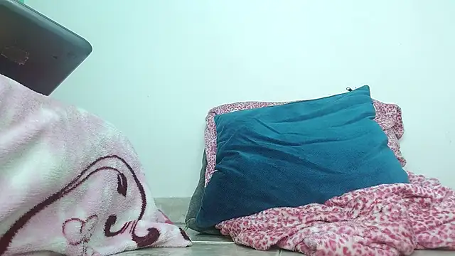 avaleri_cherry (F young) - DOUBLE PENETRATION MUCH SQUIRT