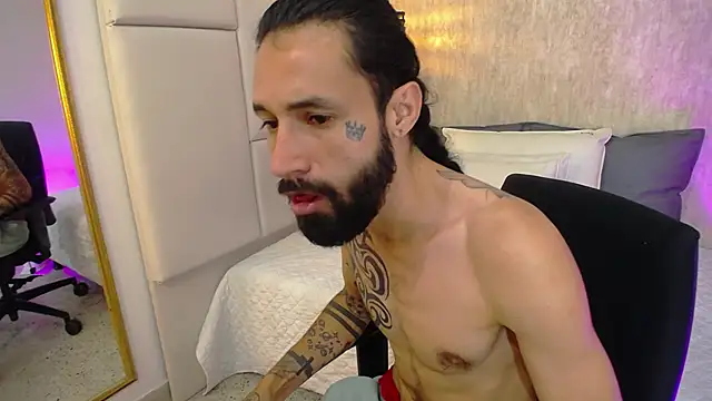 Hisoka_011 live sex cam