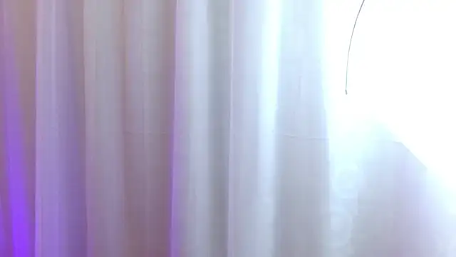 sharlotaustral18 - Sharlotaustral18's free webcam