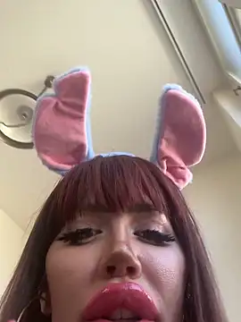 bratzdoll94's live cam