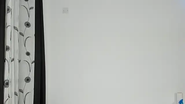 CREAMY_BUBBLEGUM webcam