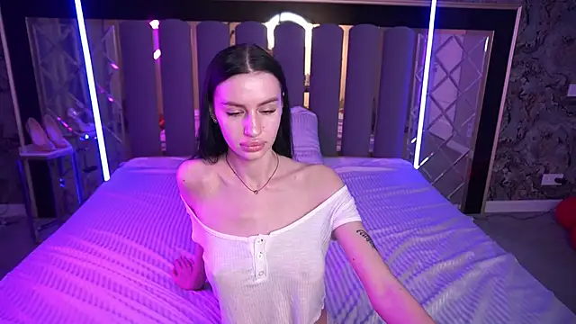 snow_whiteeex (F young) - naked 5 min