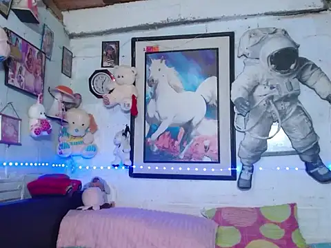 samm1-976 (T young) - show oil me body