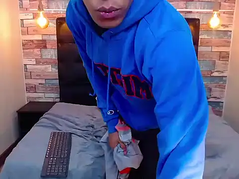 luigi_ferrer (M young) - #big-balls #big-cocks #bisexuals #black-hair #blowjob #cam2cam #cheapest-privates #cock-rating #colombian #cumshot #deepthroat #dildo-or-vibrator #doggy-style #ejaculation #erotic-dance #fingering #flexing #handjob #jerk-off-instruction #latin #masturbation #muscular #oil-show #recordable-privates #role-play #shaven #short-hair #small-audience #spanish-speaking #spanking #striptease #student #twerk #vers #young