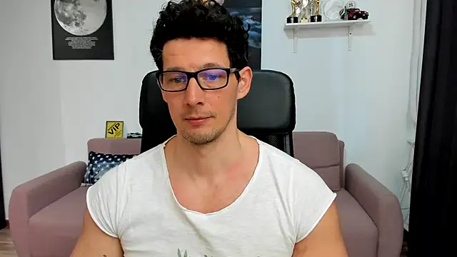 brutusk08 - BrutusK08's free webcam - UK Sex Cams