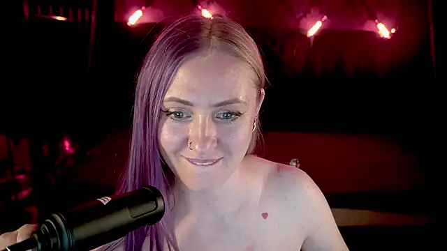 dramaquenns - DramaQuenns's free webcam