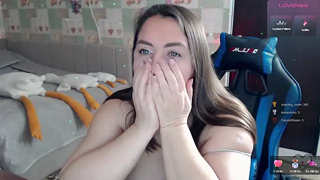 korolek12 - Korolek12's free webcam - UK Sex Cams