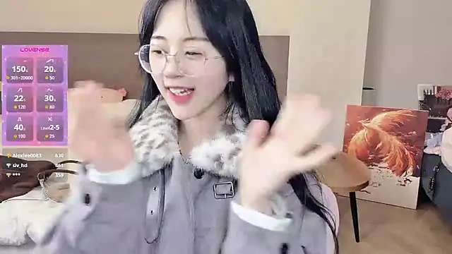 美女-ruoruo-在线直播