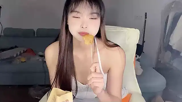 美女Akong11在线直播