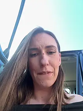 lola_tentatiion's room