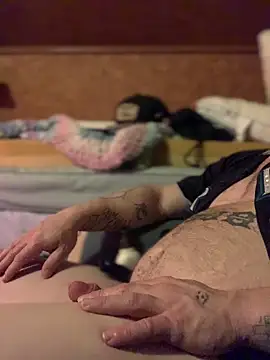 ldnick69 (Ask my age) - Fat cum