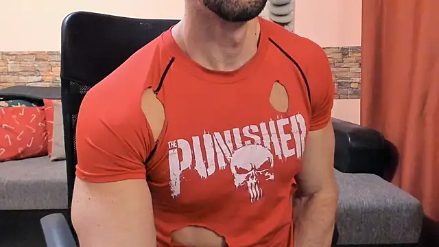 HotHunkTrainer live sex cam