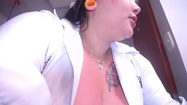 Penelope_Tits