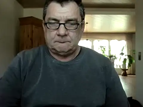 nobbie444 (M mature) - Dildo up the ass