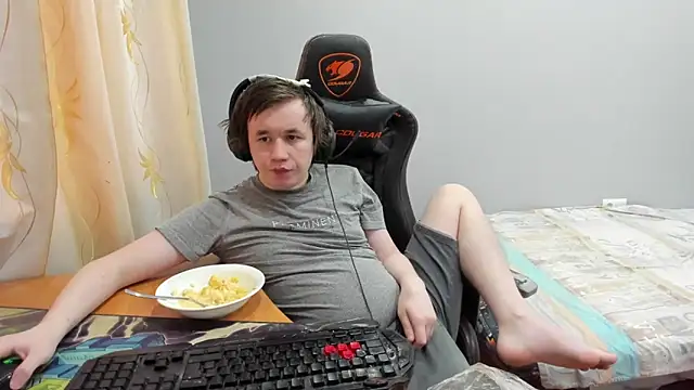 iliaskrislove - Iliaskrislove's free webcam - UK Sex Cams