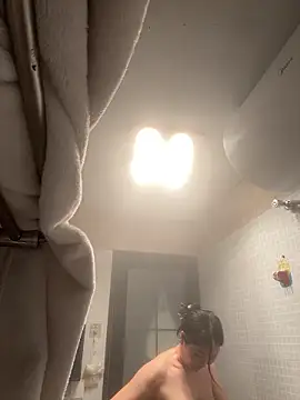 美女xiiuuff18在线直播