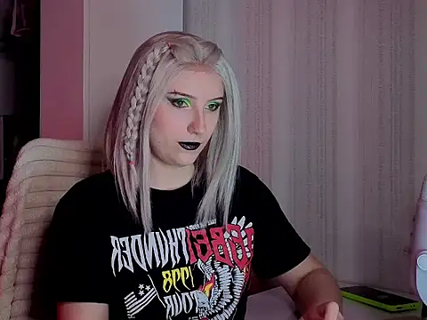 violet-siren-x (Ask my age) - footjob