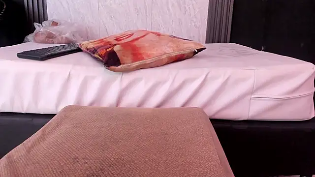 yummyduooo (F young) - ride dildo, ccow girl 👹👹