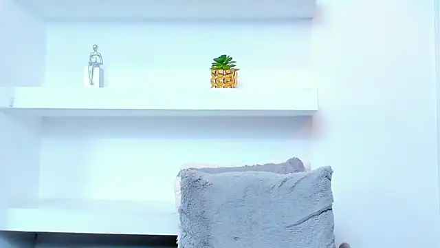 isabellamonet (F young) - Bye, bye panty rub mi clit🍓