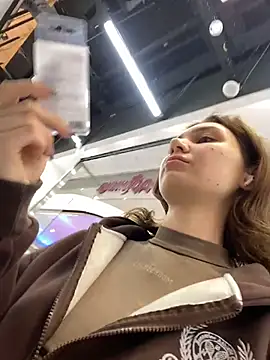 quitielia (F teen) - 🔥Body tour🔥