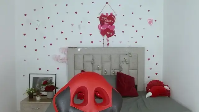 caius_fox (M young) - masturbate x 10 min full naked