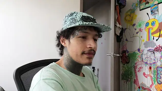 trieone (M young) - nude! 🔥🔥🔥