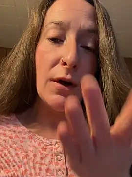 Mini_And_The_Bear webcam