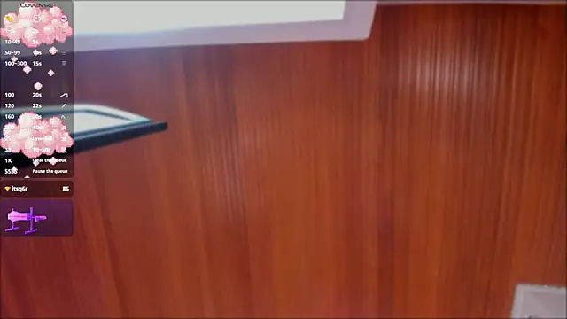 elodie_walker (F teen) - Remove Elodie's Bra