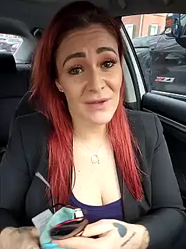 HollyTattoo's live cam