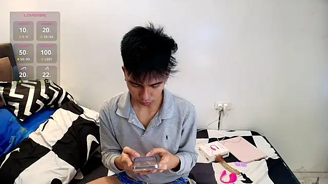 ur_pinoyhotbrix (M young) - i dare you to cum with me daddy mmm