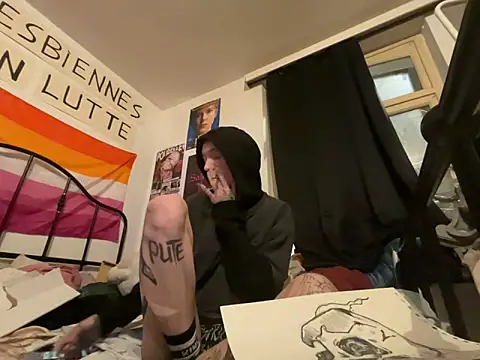 Webcam Model (Styxlust) is live