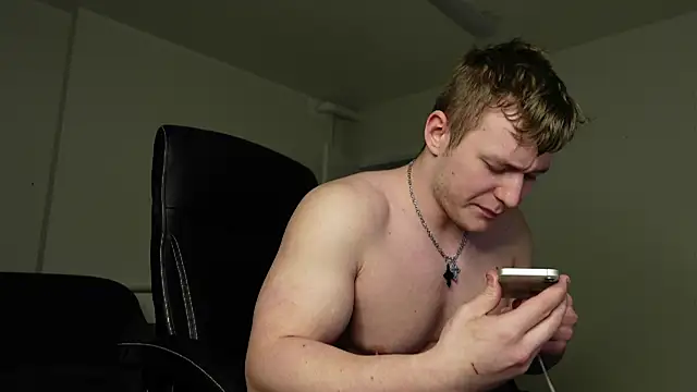 richard_dullas (M twink) - WHAT A SEXY HUNK!