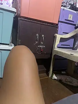 ts-yanna (T young) - I'm new here can you help me cum?