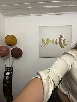 Antonella_Julieta webcam