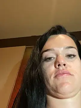 Webcam Model (C-ALIMA_OX)  is live.Free join now!