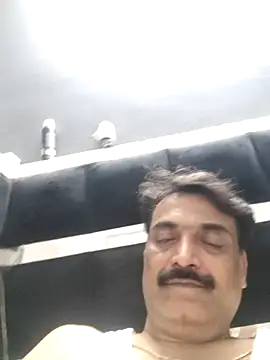 mystery3959 (Ask my age) - Romantic meet vibes