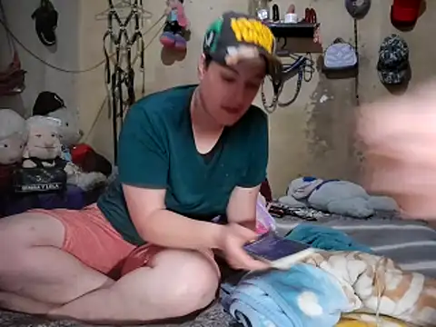 twodoo (Ask my age) - Show pussy both girls