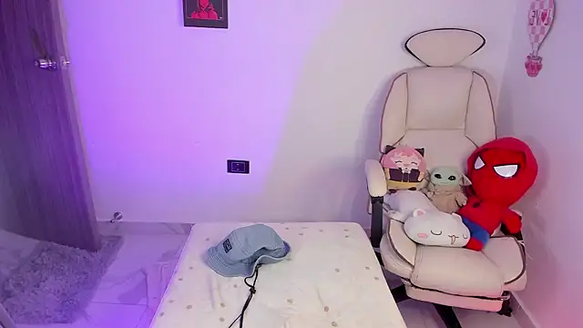 jasson___ (M twink) - t-shirt outside 😏