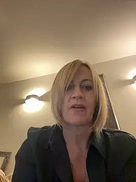 milfshake227 (F mature) - Orgasm