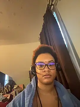 nickytheehawtie (F young) - Happy